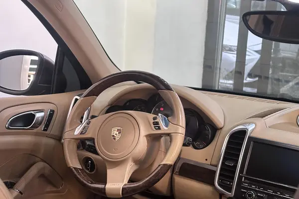 پورشه، کاین