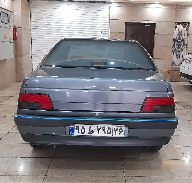پژو،  405