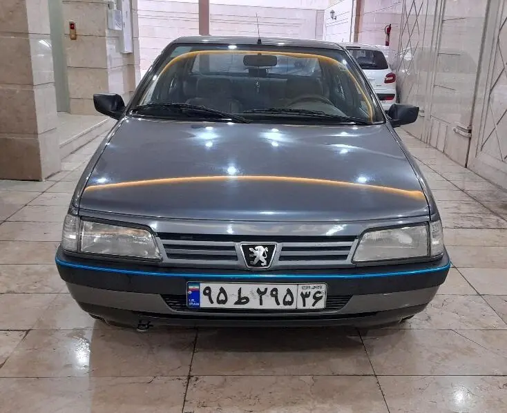 پژو،  405