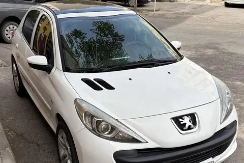 پژو، 207