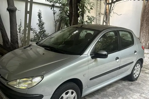 پژو، 206