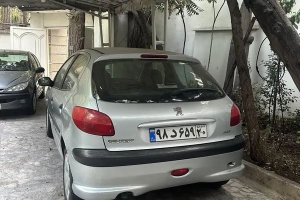 پژو، 206