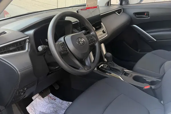 تویوتا، کرولا کراس هیبرید