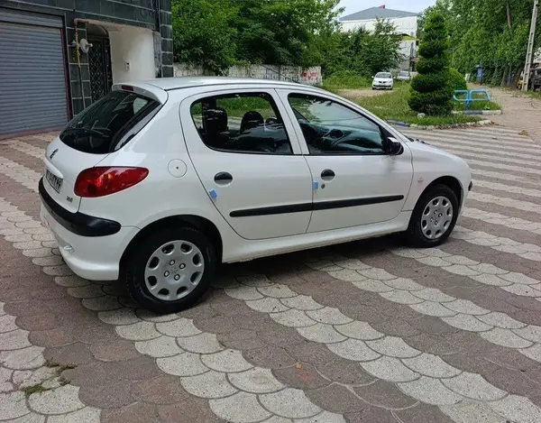 پژو  206