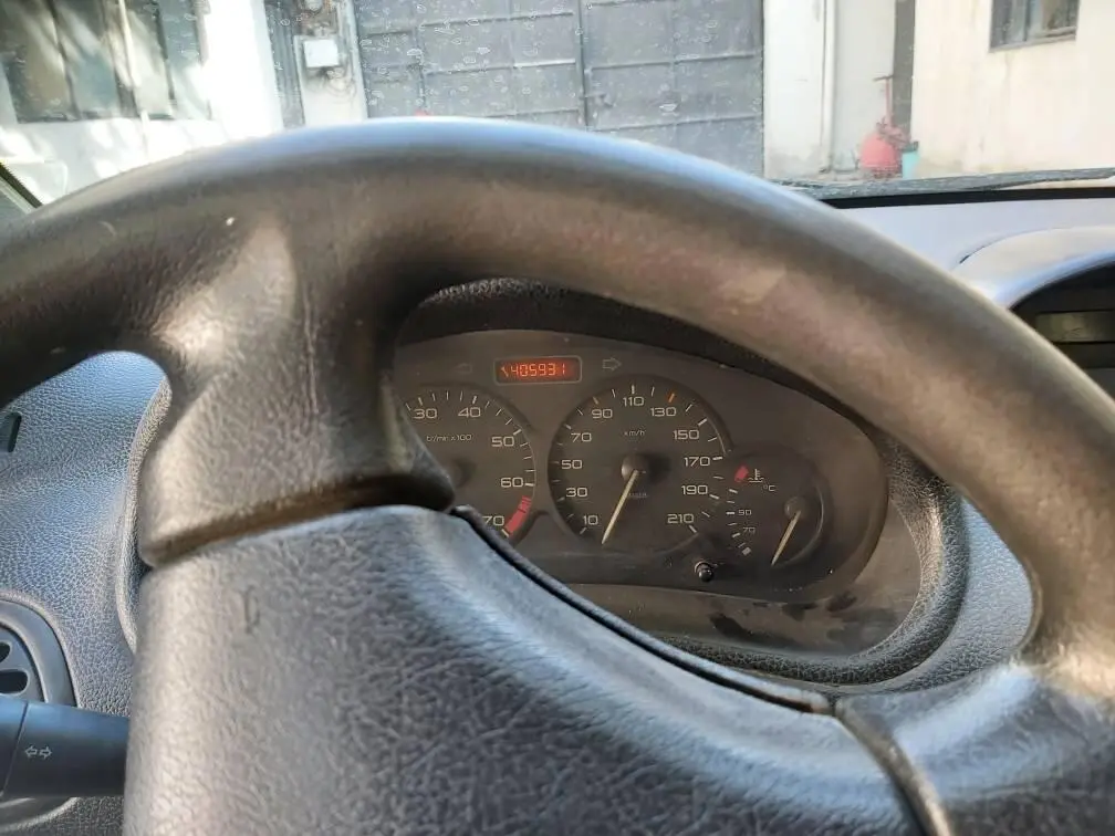 پژو،  206