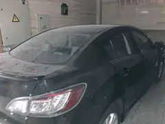 مزدا، 3 نیو صندوق دار