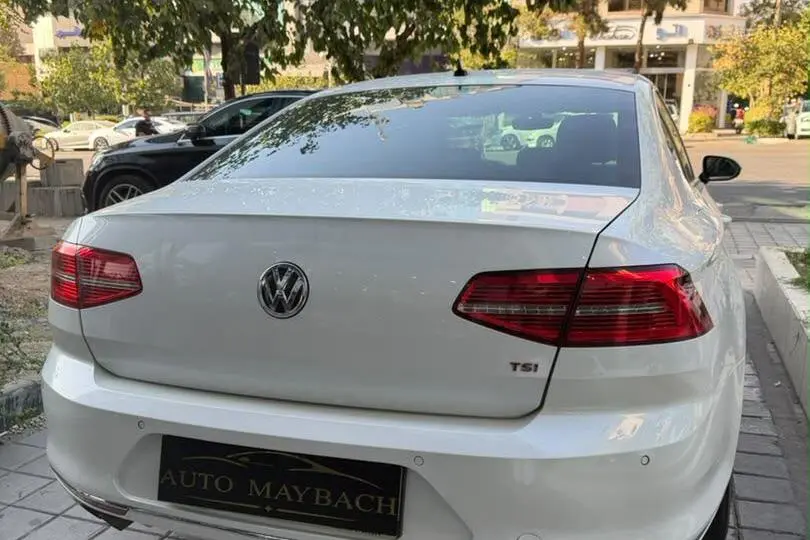 فولکس،  پاسات