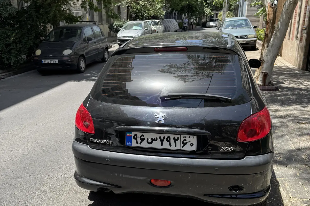 پژو،  206
