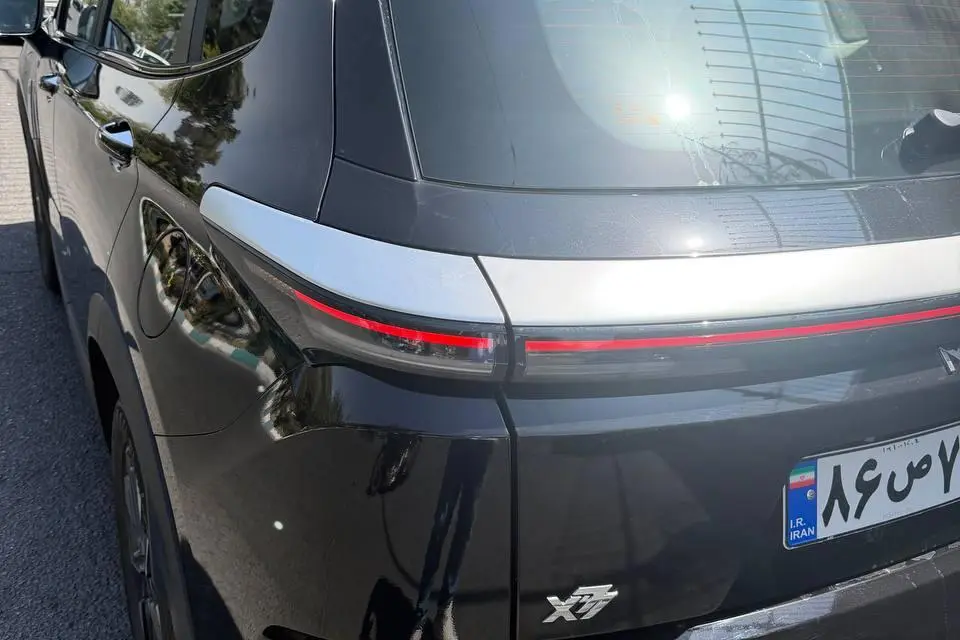 ام وی ام،  X77
