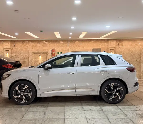 آئودی، Q4 e-tron