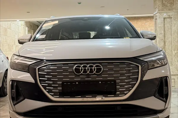 آئودی، Q4 e-tron