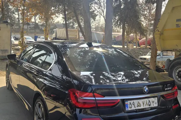 ب ام و، سری 7