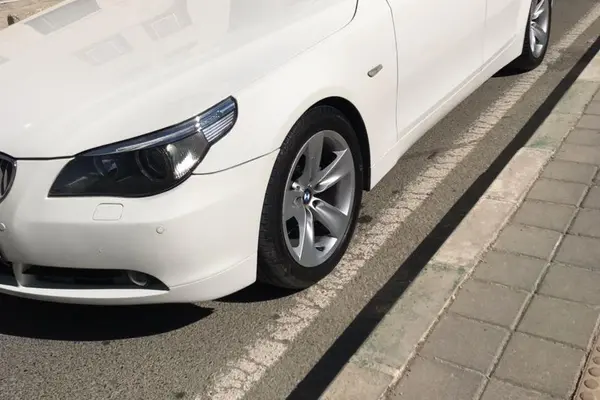 ب ام و، سری 5 سدان