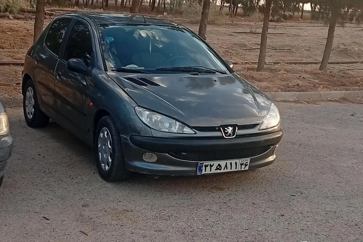 پژو،  206