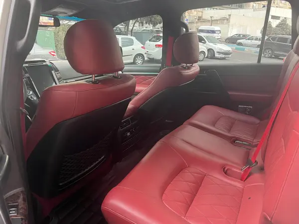 تویوتا، لندکروز چهار در