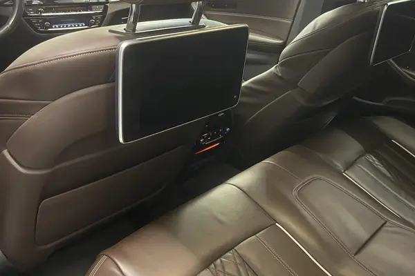 ب ام و، سری 5 سدان