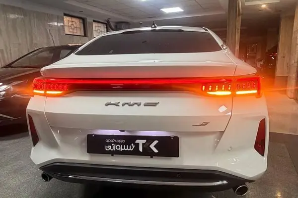 کی ام سی  J7
