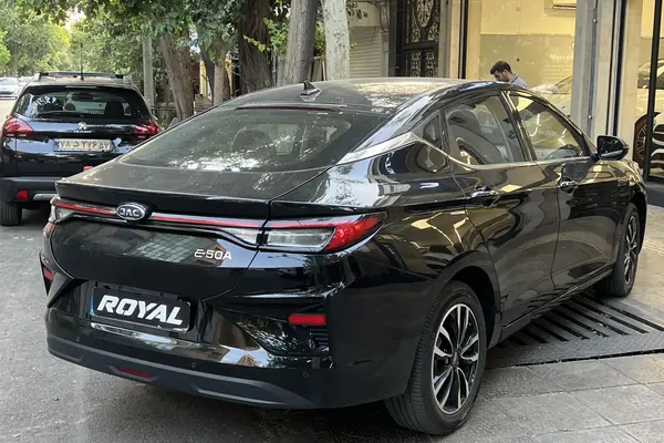 کی ام سی  eJ7