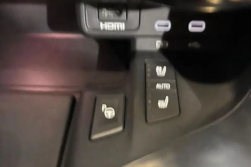 لکسوس،  LX