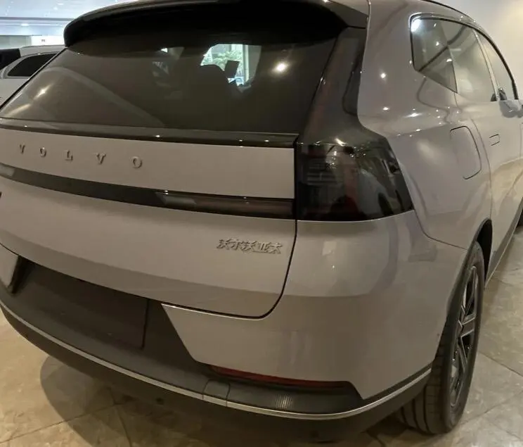 ولوو،  XC70