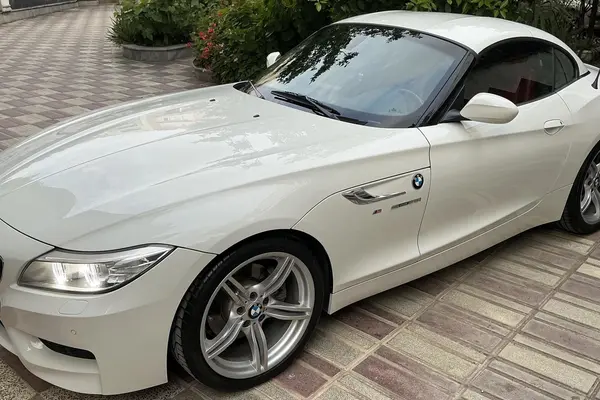 ب ام و  Z4