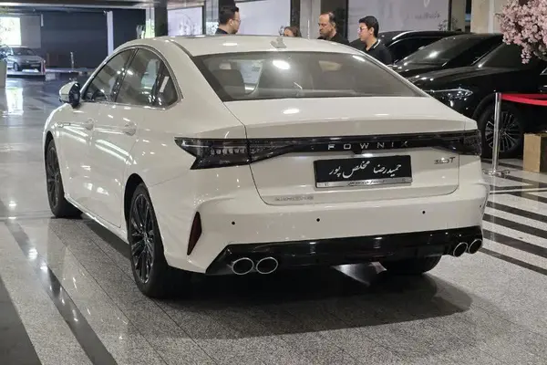 فونیکس  آریزو 8 (Z8)