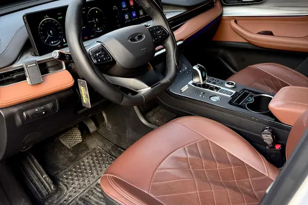 فونیکس، تیگو 8 پرو هیبرید (F8 PRO PHEV)