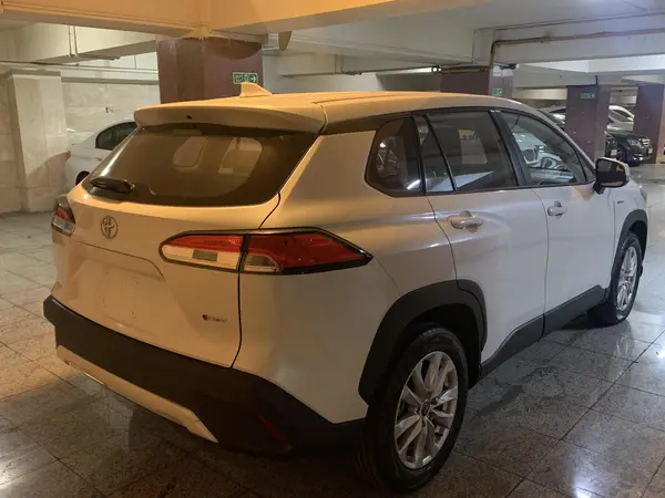 تویوتا، کرولا کراس هیبرید