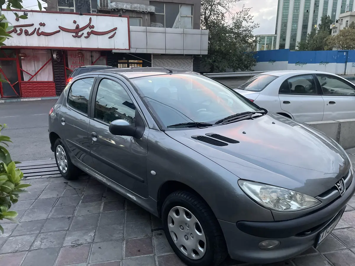 پژو،  206