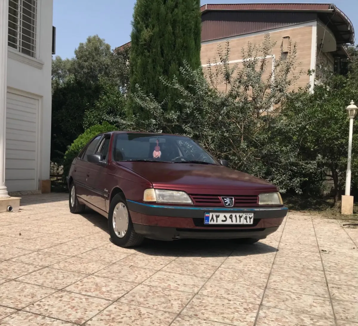 پژو،  405