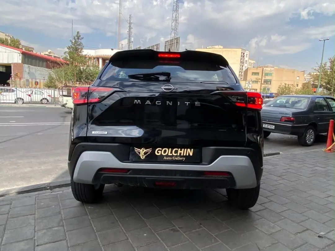 نیسان،  مگنایت