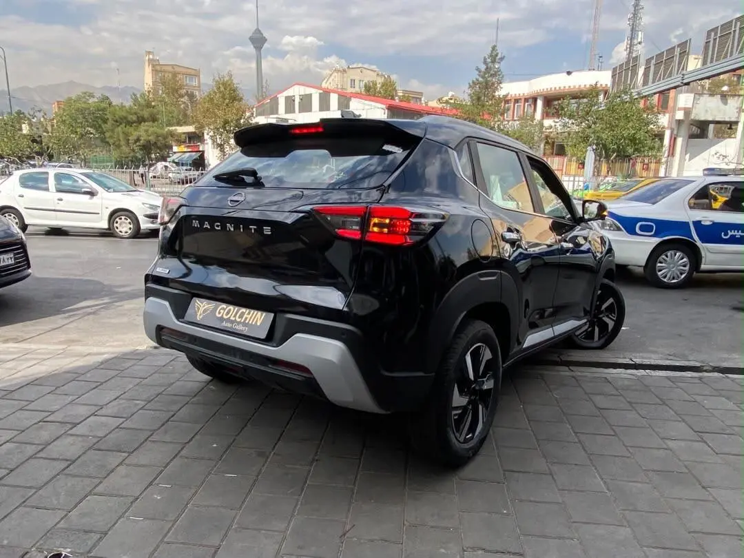 نیسان،  مگنایت