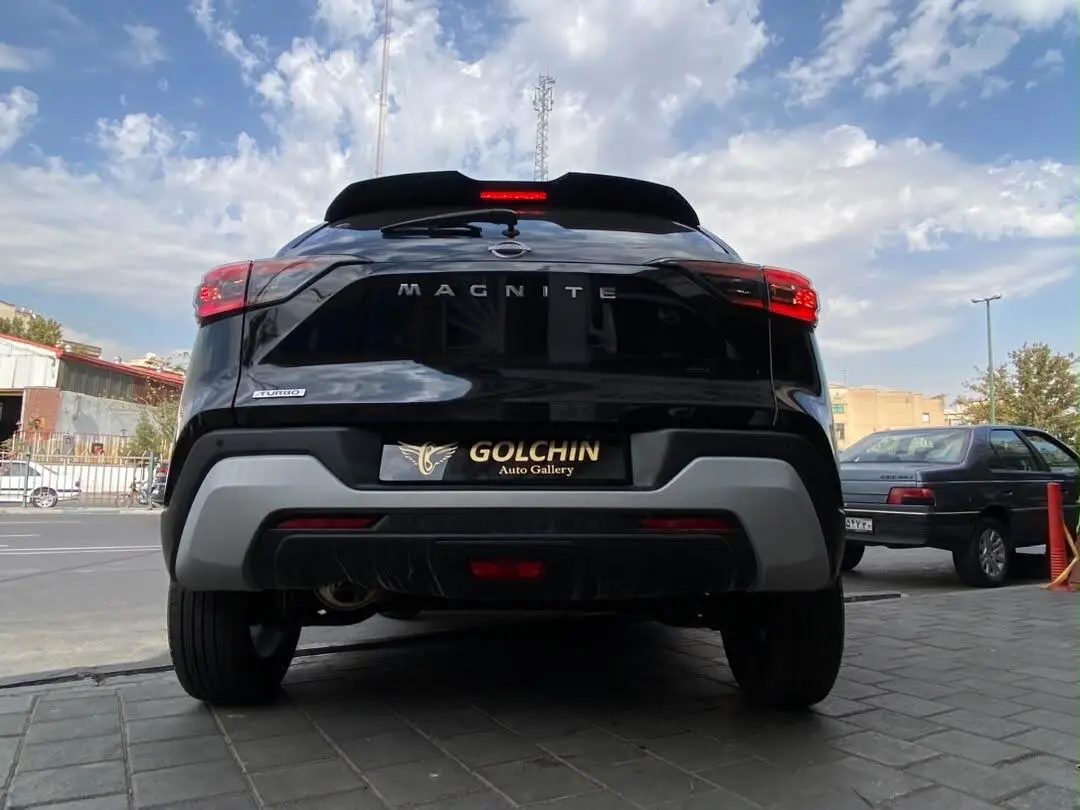 نیسان،  مگنایت