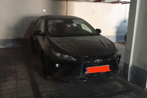 فونیکس، آریزو 6 جی تی (Z6 GT)