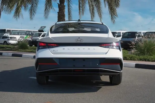 هیوندای، النترا