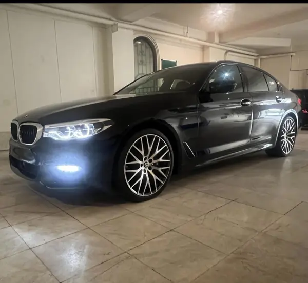 ب ام و، سری 5 سدان