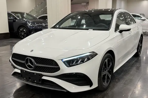 بنز، کلاس A سدان