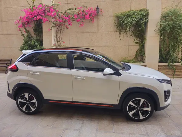 ام وی ام  X33 کراس
