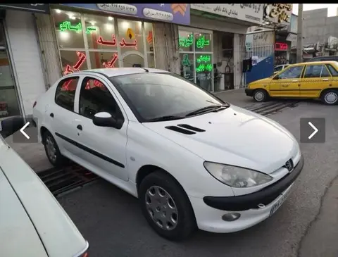 پژو، 206