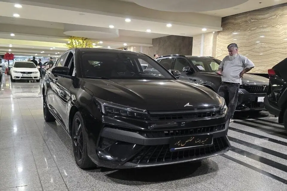 کی ام سی،  J7