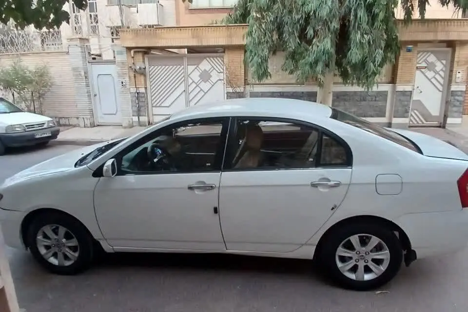 لیفان،  620