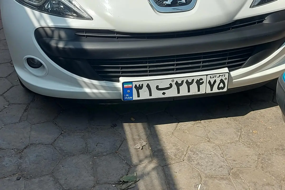 پژو،  207