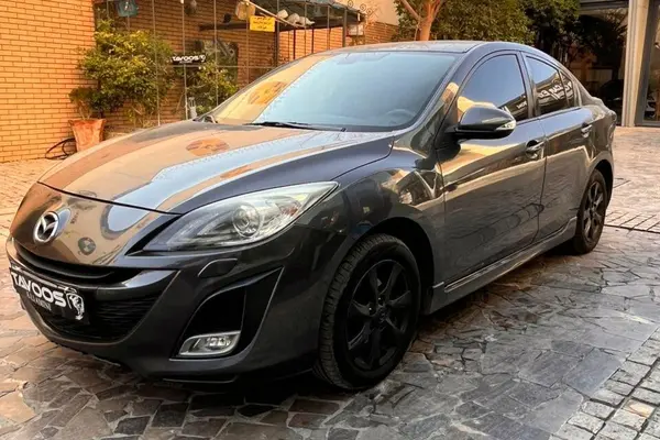 مزدا، 3 نیو صندوق دار