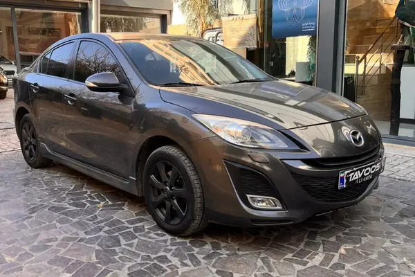 مزدا، 3 نیو صندوق دار