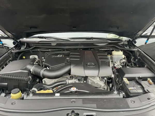 تویوتا، لندکروز چهار در