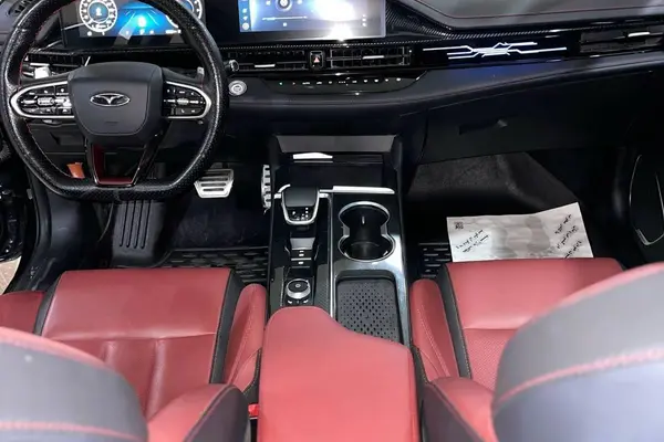 فونیکس، آریزو 6 جی تی (Z6 GT)