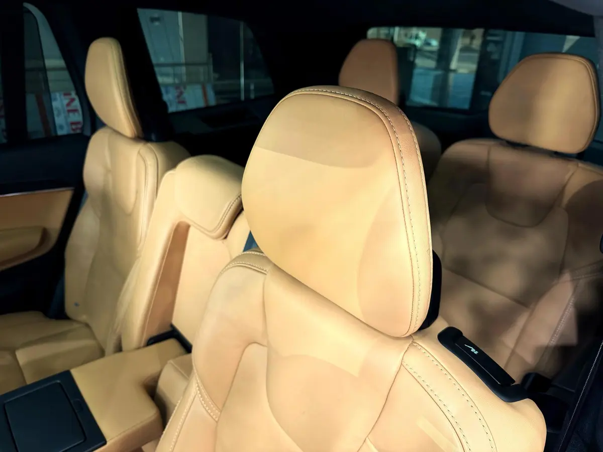 ولوو،  XC90