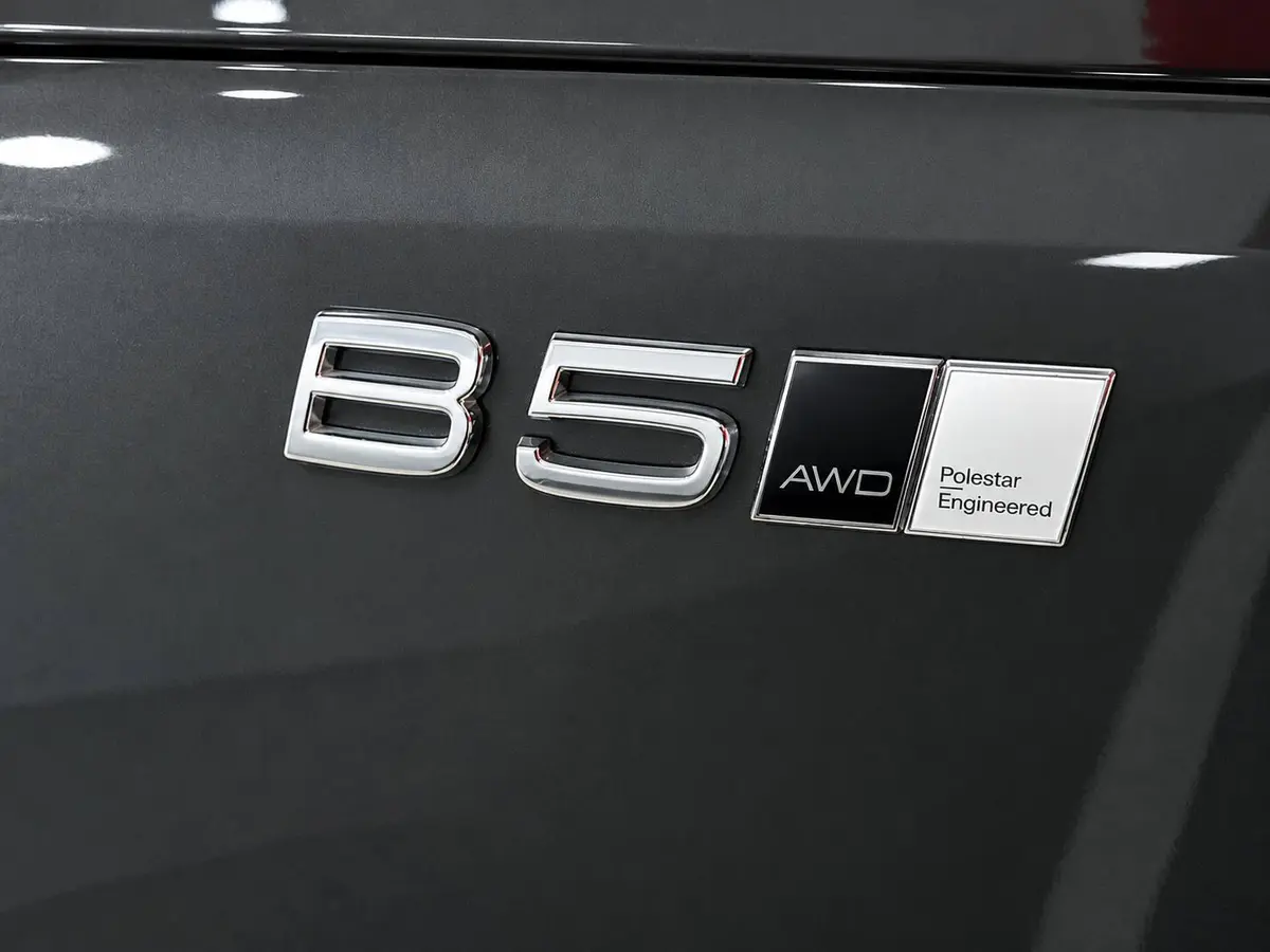 ولوو،  XC90