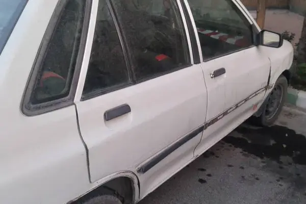 پراید، صندوق دار