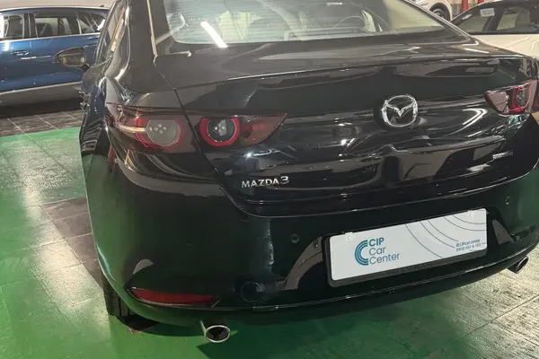 مزدا، 3 وارداتی